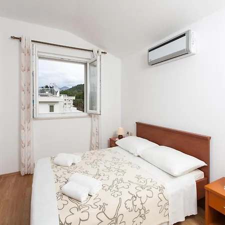 Ana - One-bedroom With Balcony And Sea View - 6 2 Floor Apartment *